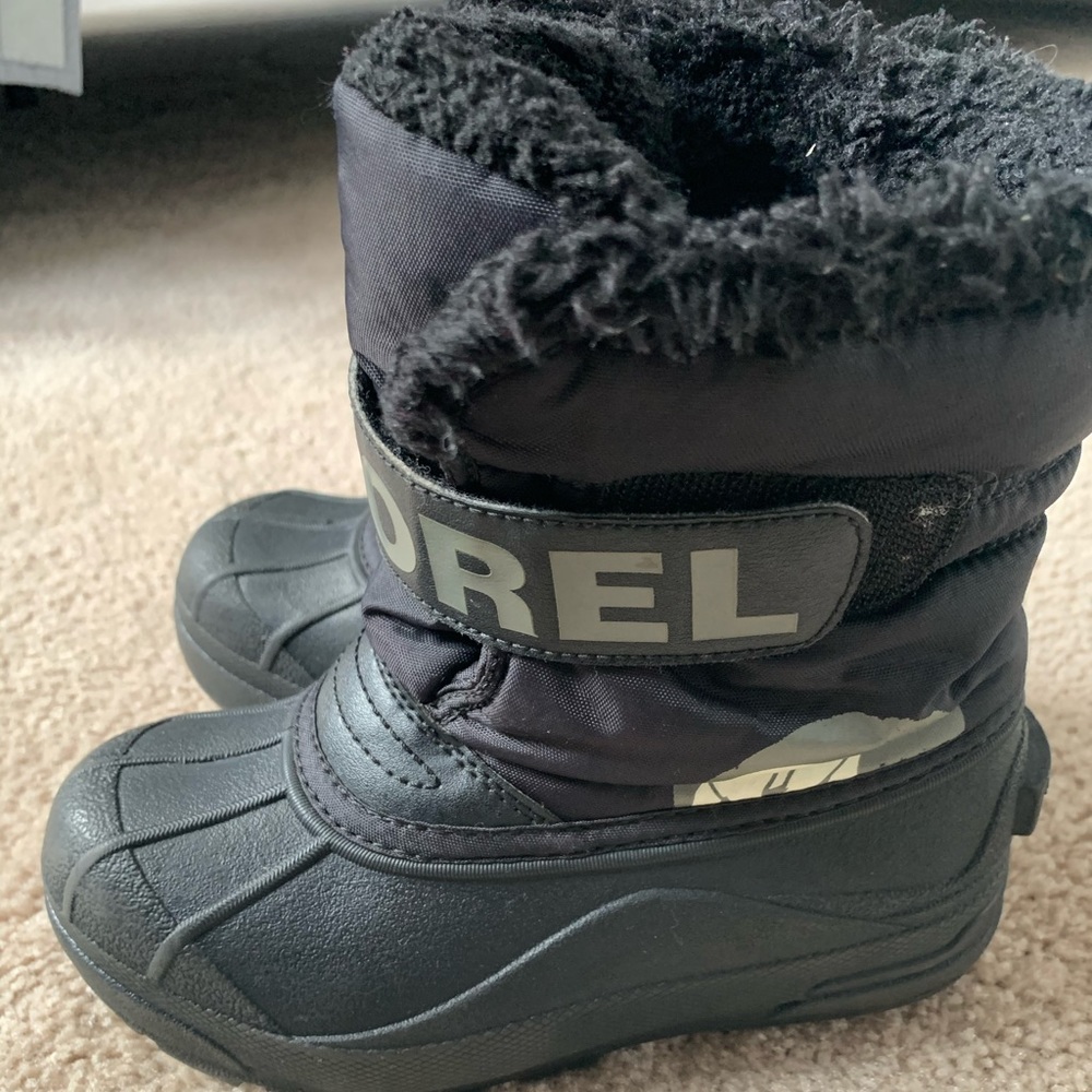 Boys Sorel snow boots